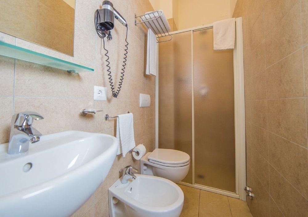 Mediterraneo Hotel&Suites Cattolica Exteriér fotografie