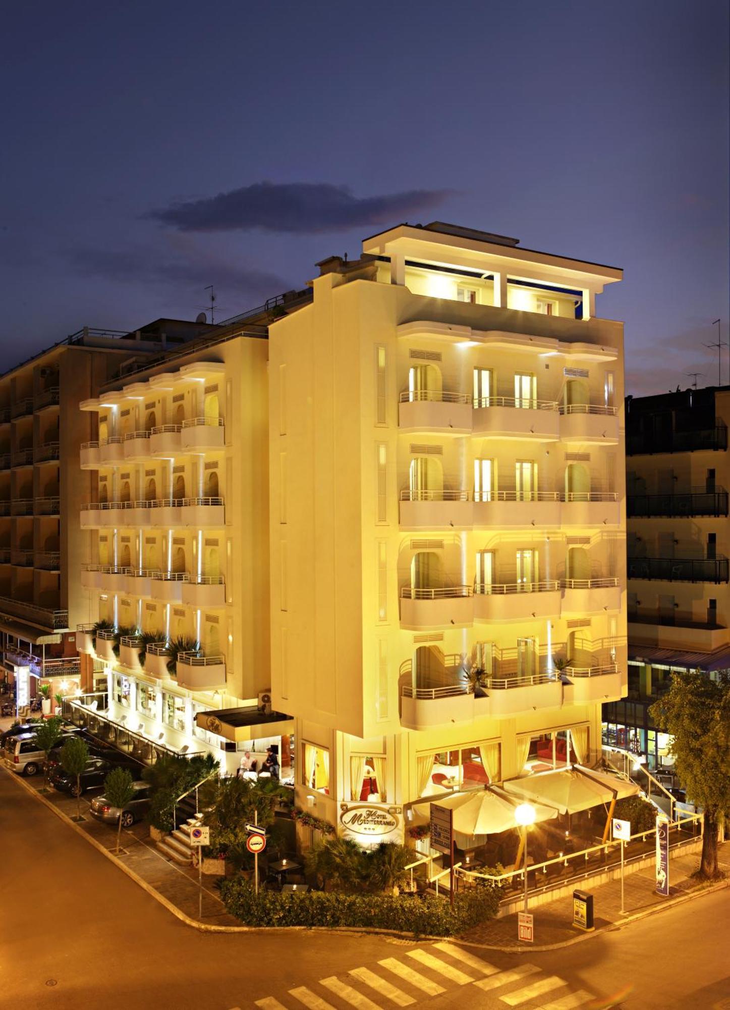 Mediterraneo Hotel&Suites Cattolica Exteriér fotografie