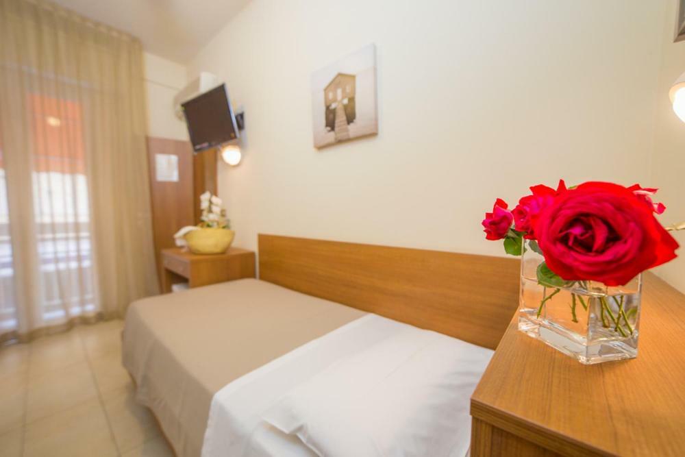 Mediterraneo Hotel&Suites Cattolica Exteriér fotografie