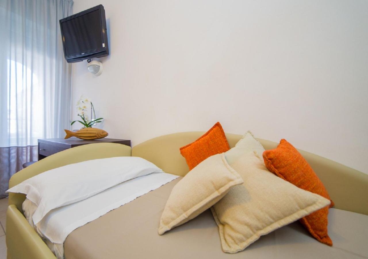 Mediterraneo Hotel&Suites Cattolica Exteriér fotografie
