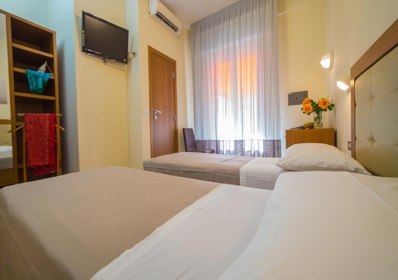 Mediterraneo Hotel&Suites Cattolica Exteriér fotografie