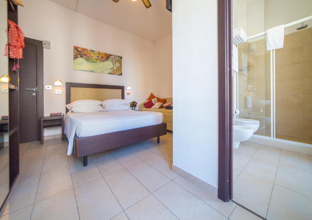 Mediterraneo Hotel&Suites Cattolica Exteriér fotografie